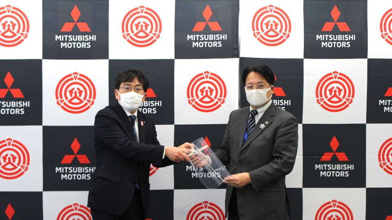 Pabrik Mobil Mitsubishi di Jepang Mulai Produksi APD