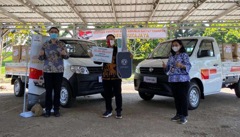 Pemerintah China Sumbang 2 Unit DFSK Super Cab Untuk Mendorong Perekonomian Desa