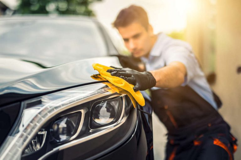7 Cara Merawat Body Mobil Saat Musim Hujan
