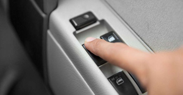 Walau Terlihat Sepele, Ini 4 Cara Merawat Power Window Mobil