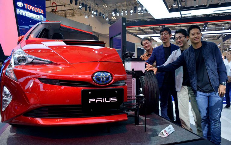 Tak Ada Soal Mobil Hybrid di Draft Peraturan Presiden, Ini Rencana Toyota