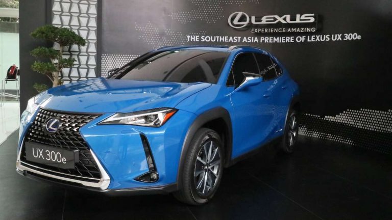 Mobil Listrik Pertama Lexus Dibekali Warranty 8 Tahun Tanpa Batasan Kilometer