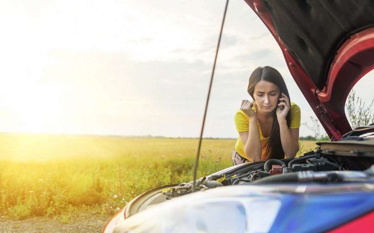 4 Tips Mudah Cara Mengatasi Mobil Mogok di Jalan