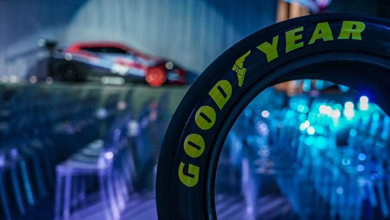 Goodyear Perkenalkan Ban Khusus Balapan Mobil Listrik