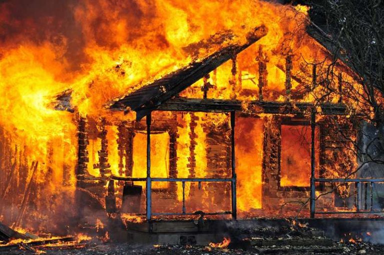 5 Cara Mencegah Kebakaran Rumah