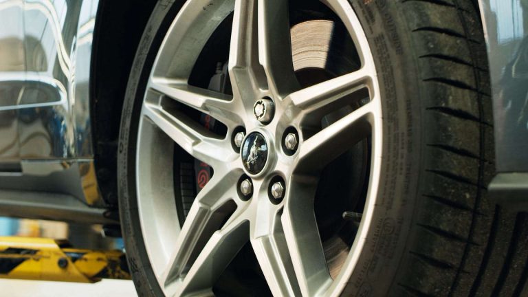 Cara Ford Supaya Pelek Mobil Anti Kemalingan