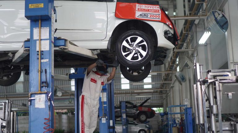 Gratis Oli TMO 1.7 Liter di Auto2000 Dalam Program Servis Merdeka