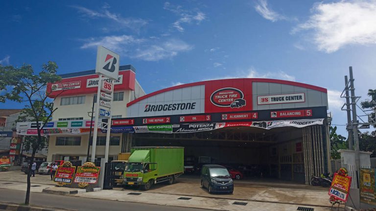 Outlet Ini Punya Fasilitas Lengkap Servis Kaki-Kaki Khusus Mobil Truk