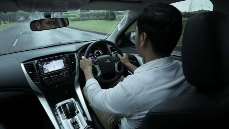 Berkendara Di Tengah Ancaman Virus Corona? Lakukan Hal Ini!