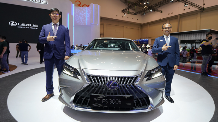 Lexus ES 300h