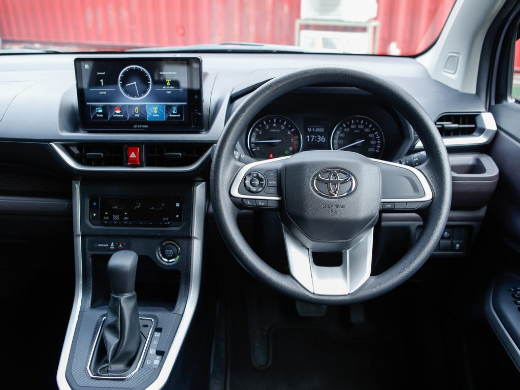 fitur toyota avanza