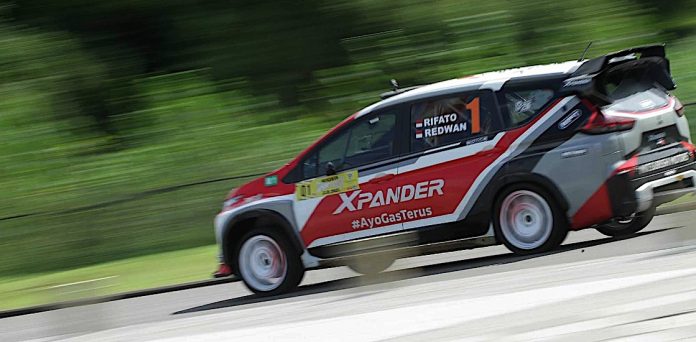 Mitsubishi Xpander AP4
