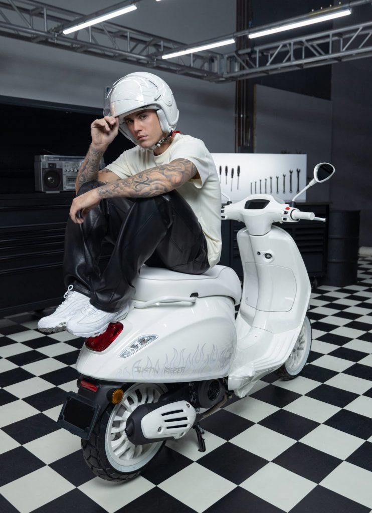 Harga Vespa Justin Bieber