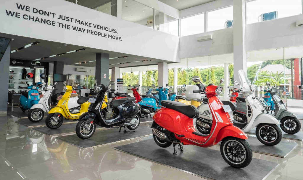 Deretan model Vespa di dealer Jember.