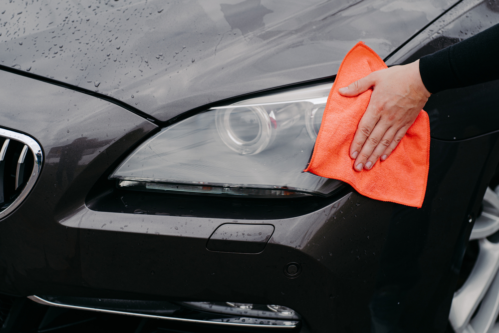 tips membeli mobil bekas dengan cek eksterior mobil