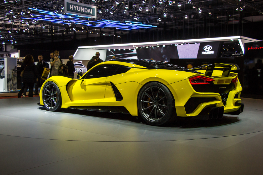 Mobil tercepat di dunia Hennesey Venom GT