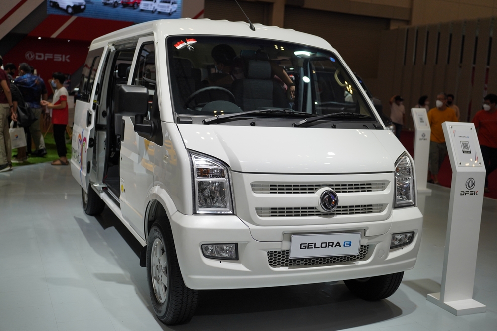 DFSK Gelora E Mobil listrik di Indonesia