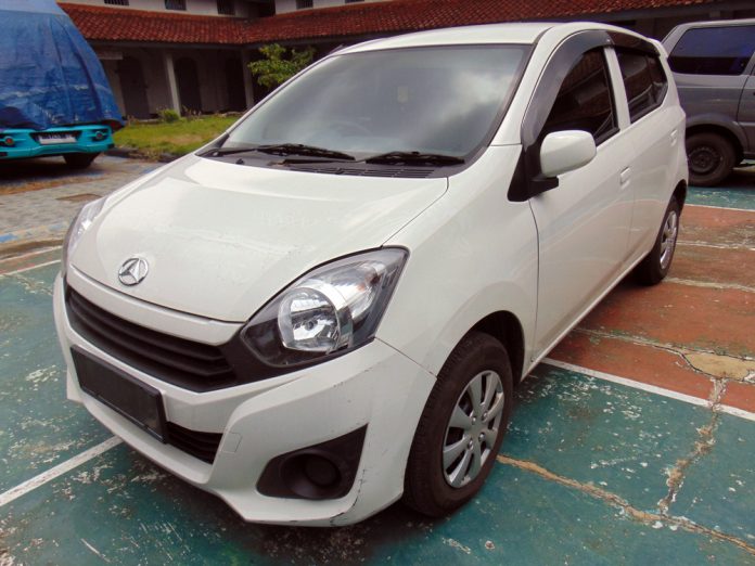 Purwokerto,,Indonesia,-,December,14,2018:,Passenger,Hatchback,City,Car