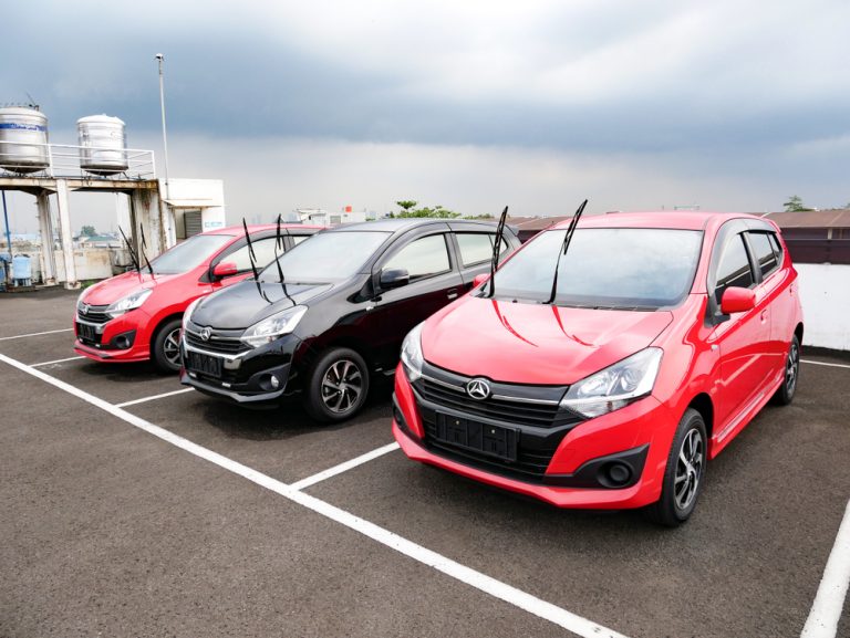 Daihatsu Ayla, Pilihan Mobil Hemat yang Ramah Kantong Anak Kuliahan
