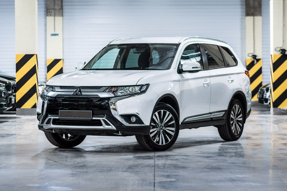 Mobil Listrik Mitsubishi Outlander PHEV