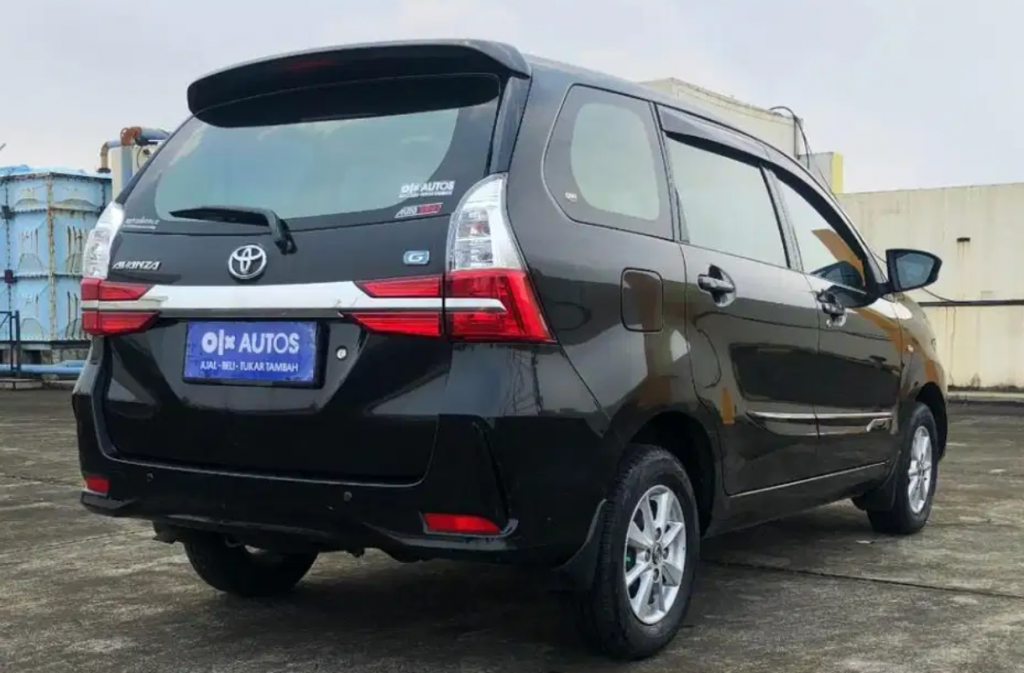 Tampilan belakang Toyota Avanza