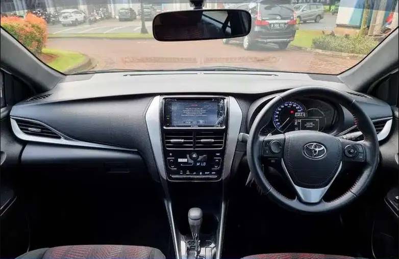 Interior dalam Toyota Yaris