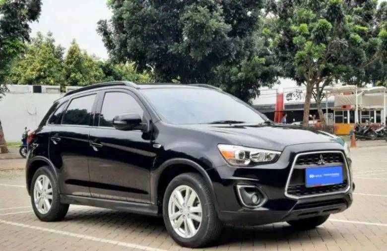 Eksterior mobil Mitsubishi Outlander Sport