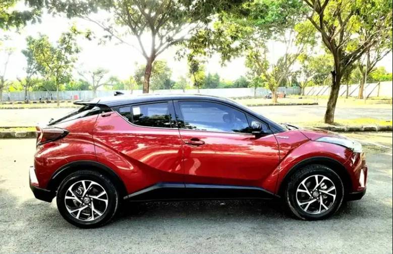 Eksterior mobil hybrid