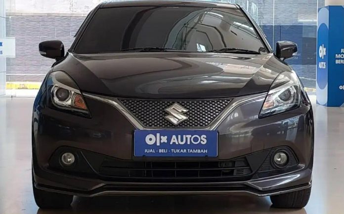 Mobil hatchback suzuki baleno