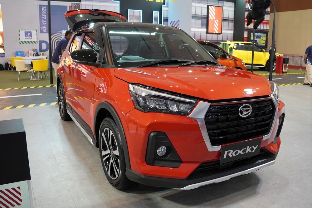 Review mobil Daihatsu Rocky
