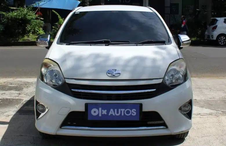 Mobil Toyota Agya Tipe G