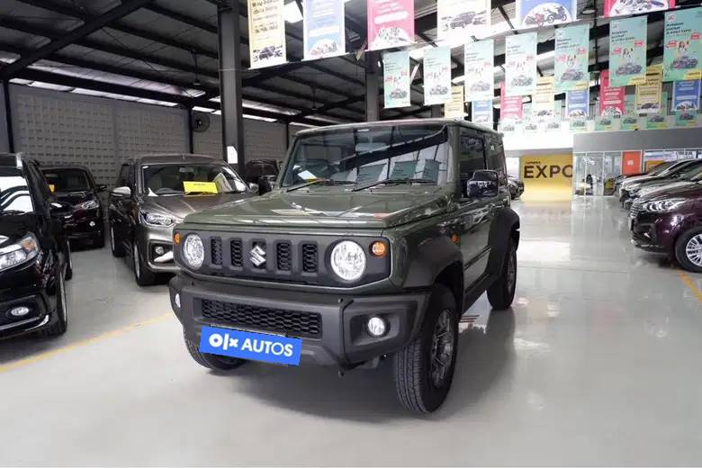 Suzuki Jimny mobil offroad