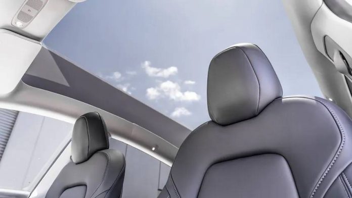 Atap mobil panoramic roof