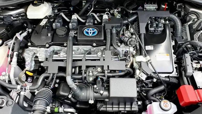 Spesifikasi Toyota CHR Hybrid
