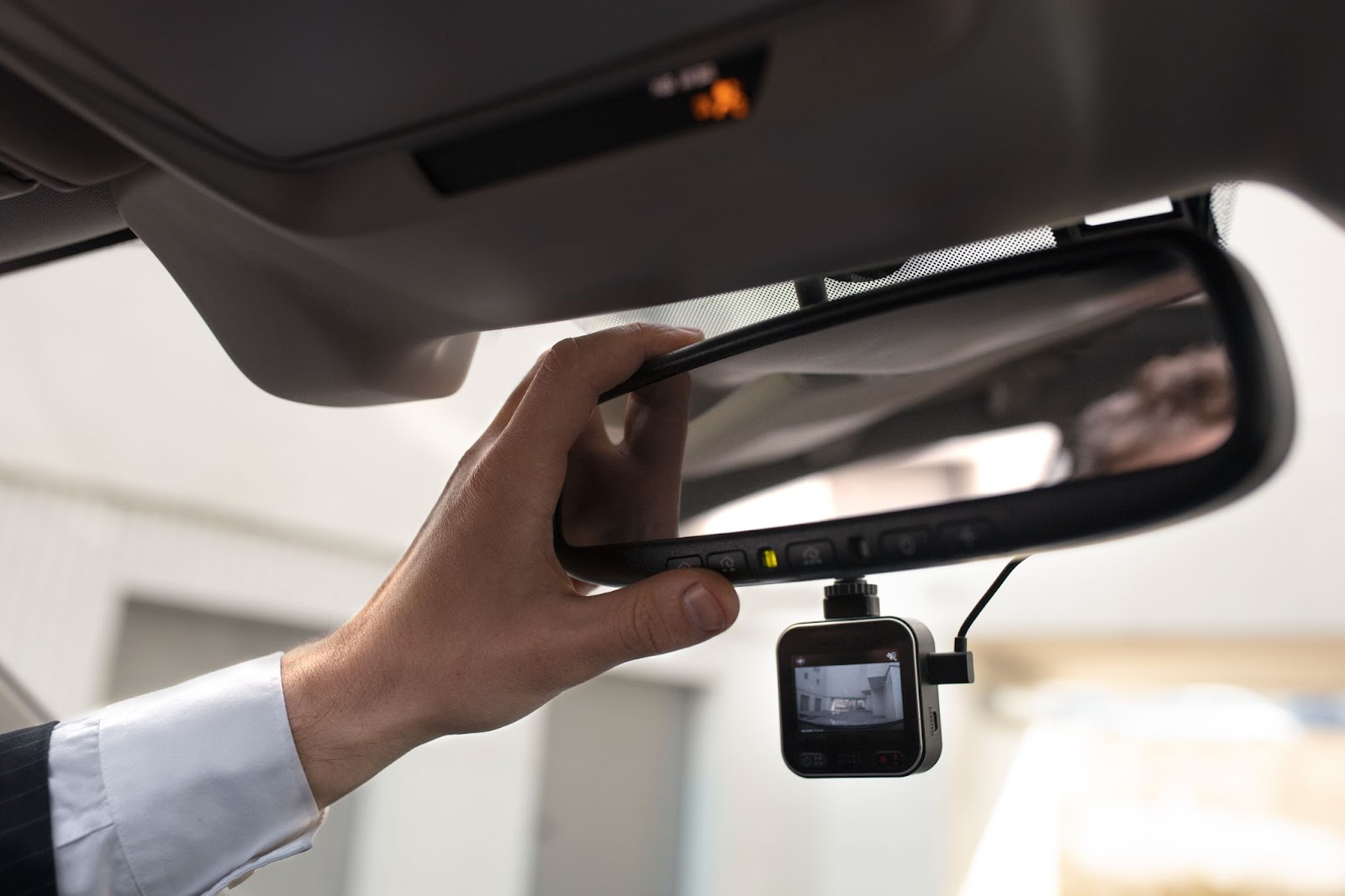 Rekomendasi dashcam mobil terbaik