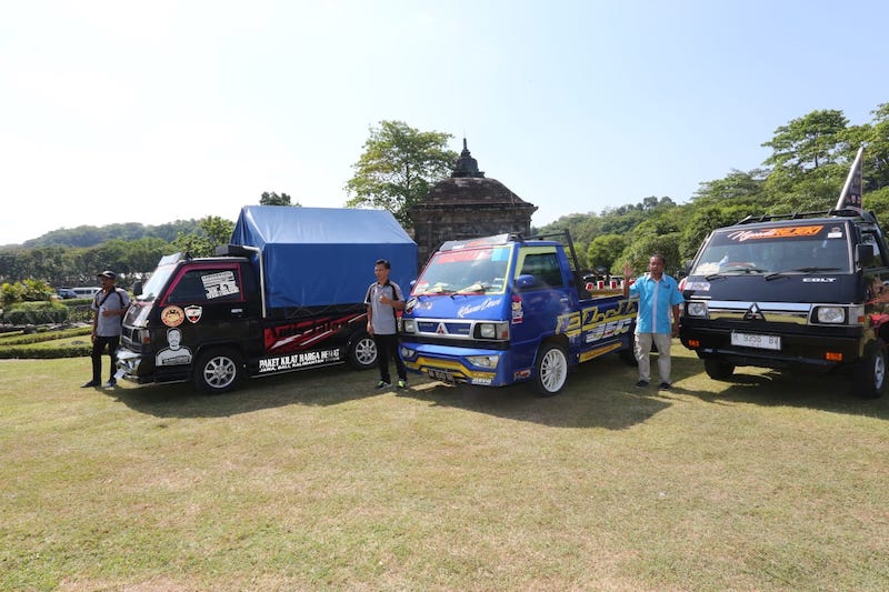 Gathering komunitas Mitsubishi Colt L300