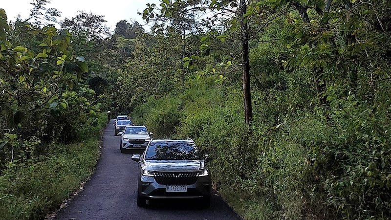 Test Drive Wuling Alvez