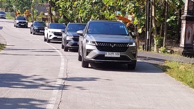 Test Drive Wuling Alvez