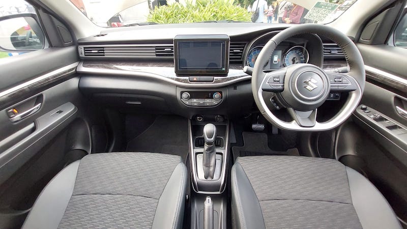 Suzuki New XL7 Hybrid