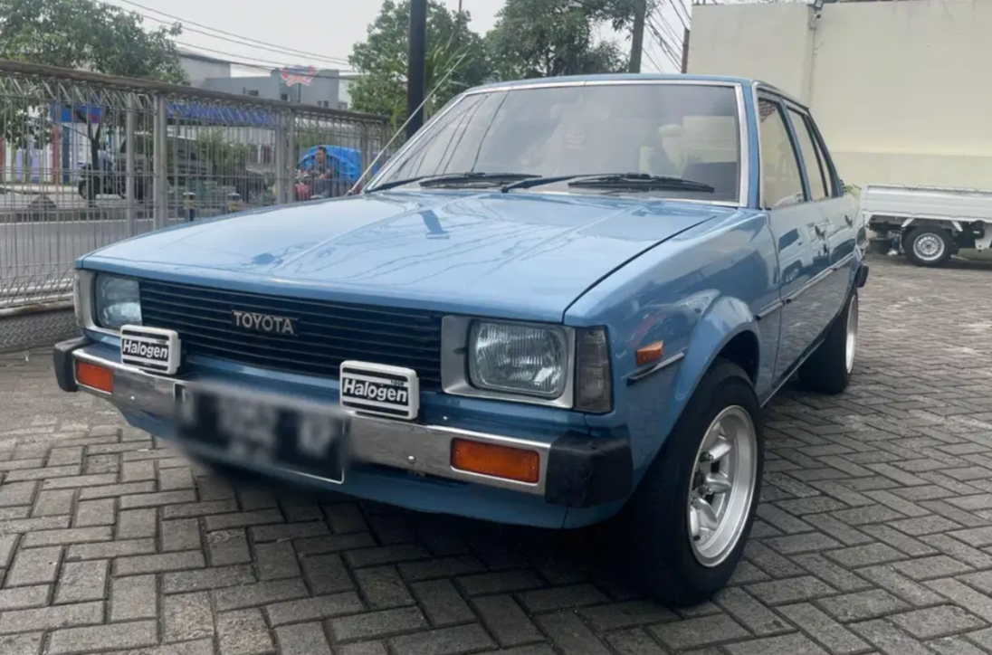 Toyota Corolla DX