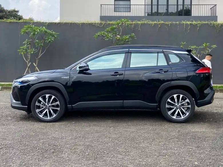 New Corolla Cross Hybrid