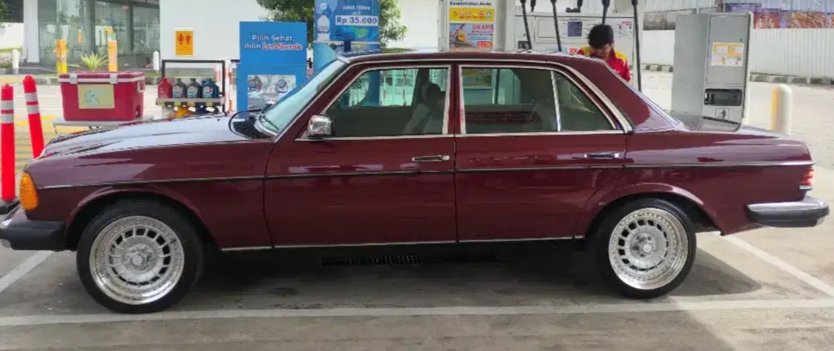 Mercedes Benz W123