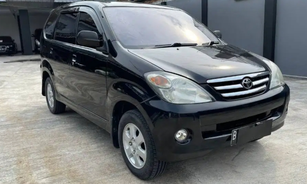 Toyota Avanza Generasi Pertama