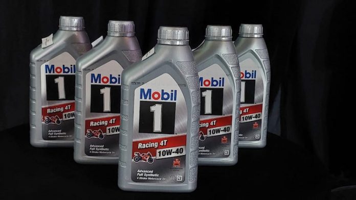 Mobil 1 Racing 4T 10W-40