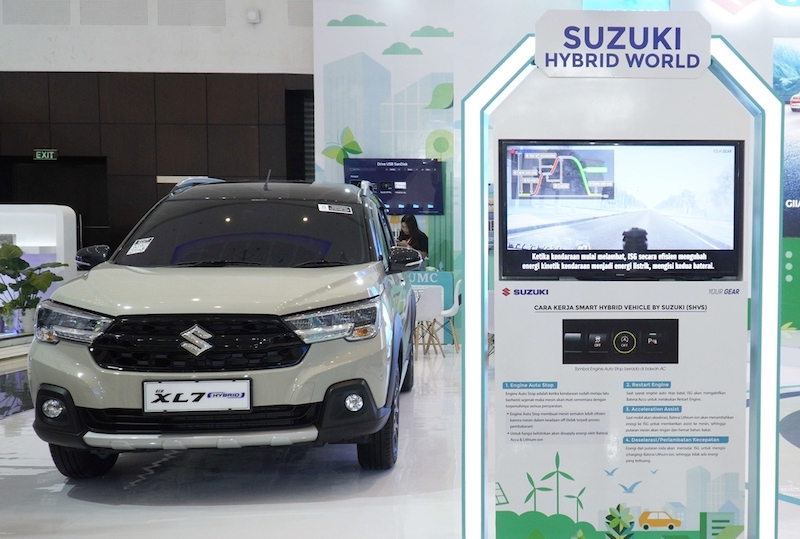 Mobil Hybrid Suzuki