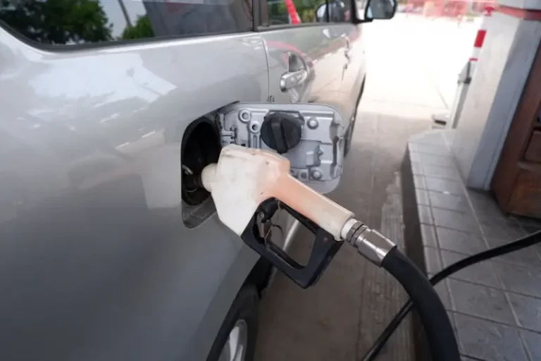 Daftar Mobil Yang Tidak Boleh Isi Pertalite, Cek Spesifikasi Rasio Kompresi Mesin Yang Wajib Pakai BBM Oktan Tinggi