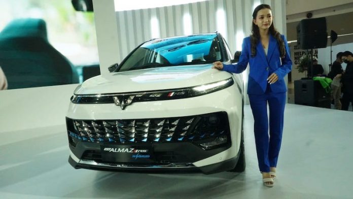 Wuling New Almaz RS Hybrid