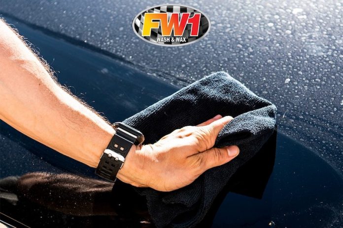 Tips merawat bodi mobil di musim hujan