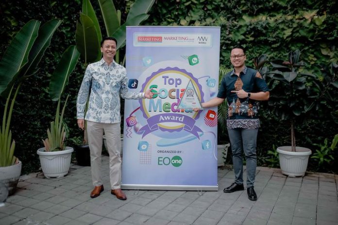 Merek Oli Motor Ini Paling Ngetop, Langganan Juara Social Media Award Federal Oil Terima Socoal Media Award 2023
