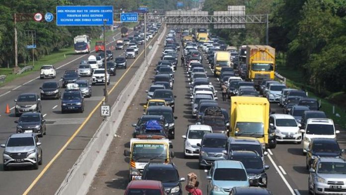 Tips melewati lajur contraflow